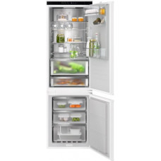 Холодильник з морозильною камерою Electrolux ENV9MC18S