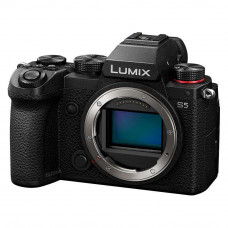 бездзеркальний фотоапарат Panasonic Lumix DC-S5 Body (DC-S5EE-K)