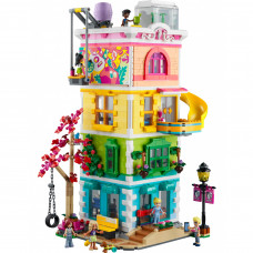 Блочный конструктор LEGO Friends Хартлейк-Сити. Общественный центр (41748)