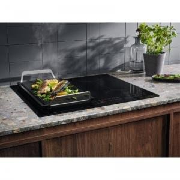 Варильна поверхня електрична Electrolux EIV654